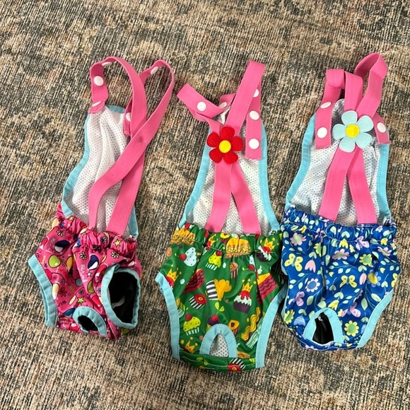 Small Female Dog Washable Diapers - Picture 1 of 6